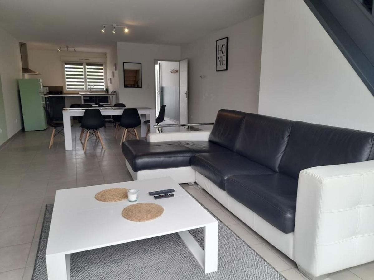 Logement De 100M2 Avec Terrasse Wardrecques Exterior foto
